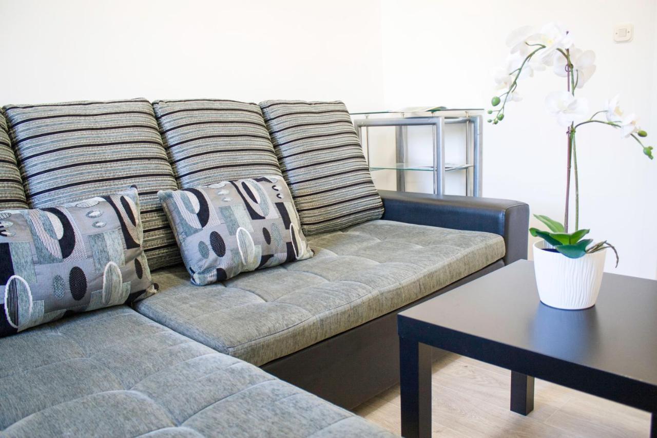Appartement White Orchid Pula Extérieur photo