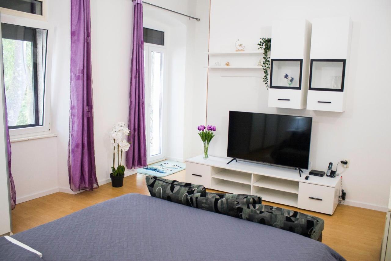 Appartement White Orchid Pula Extérieur photo