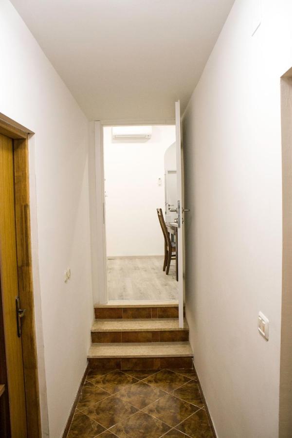 Appartement White Orchid Pula Extérieur photo
