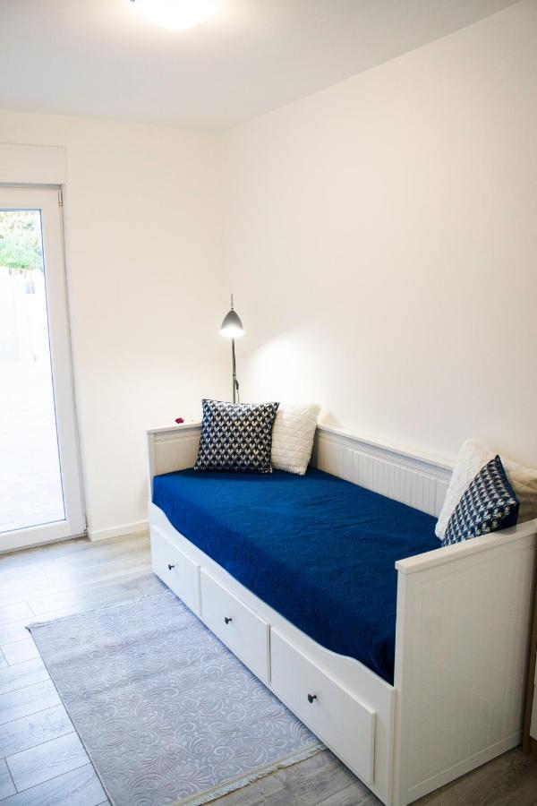 Appartement White Orchid Pula Extérieur photo